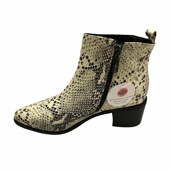 Blondo Women's NWT Elvina Snake Embossed Leather Waterproof Ankle Booties Size 7 - Picture 3 of 9
